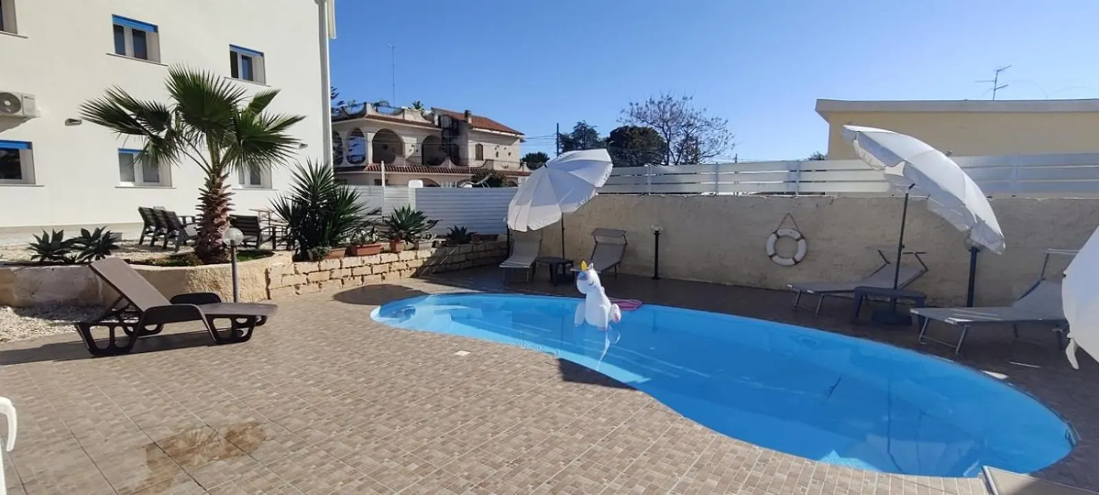Ferienhaus Pool Seaside Relais - Ville Ninfea, Marea, Rosa E Cassiopea Fontane Bianche Italien