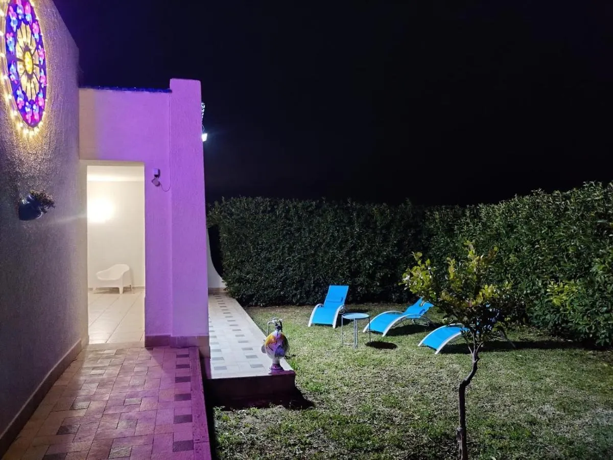 Villa Rosa e Ninfea - Fontane Bianche 0*,  Italia