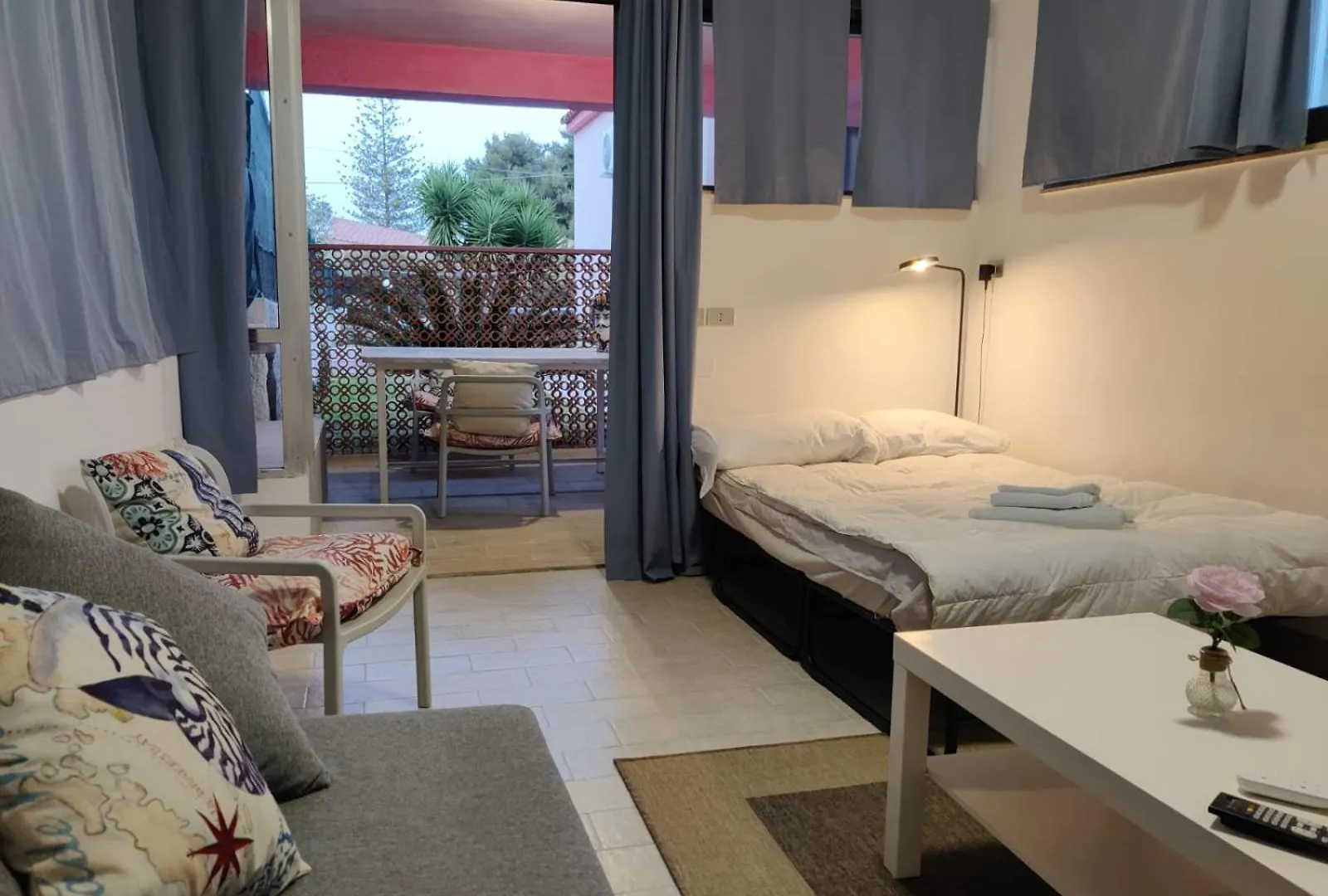 Villa Rosa e Ninfea - Fontane Bianche 0*,  Italia
